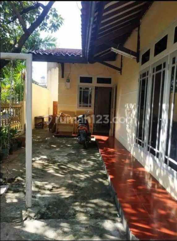 dijual rumah larangan indah