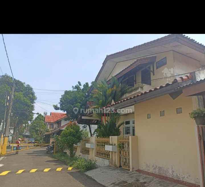 dijual rumah larangan indah