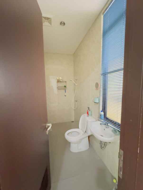 dijual rumah lavon swan city cluster