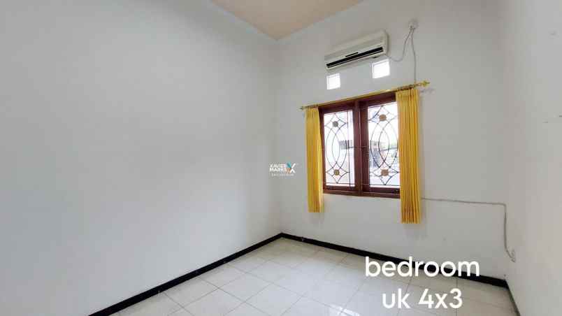 dijual rumah lebak indah regency