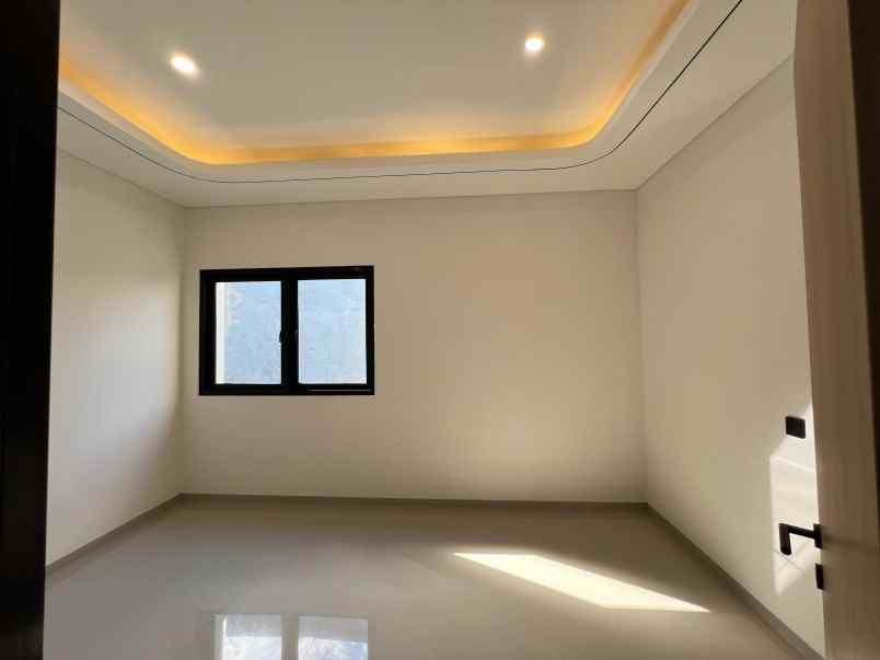 dijual rumah manukan