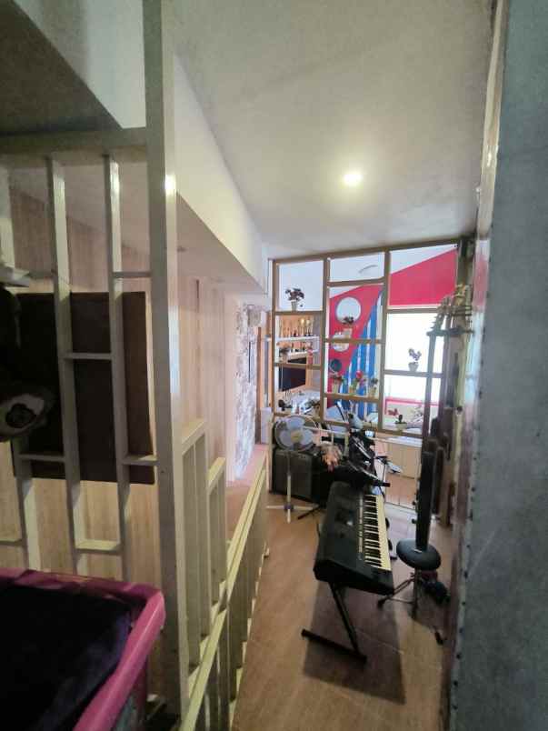 dijual rumah manukan sambikerep