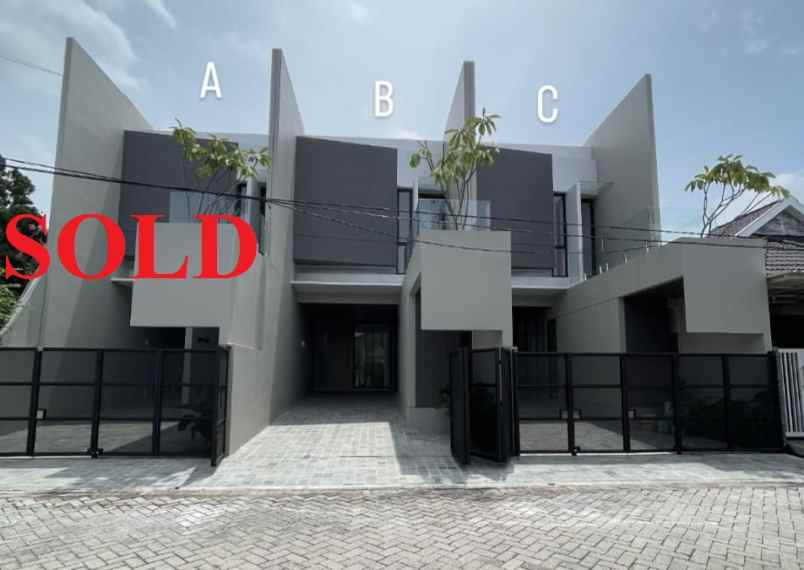 dijual rumah manyar tirtoasri