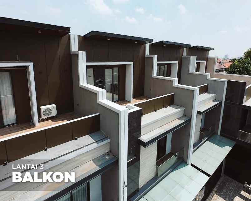 dijual rumah mayjen sungkono