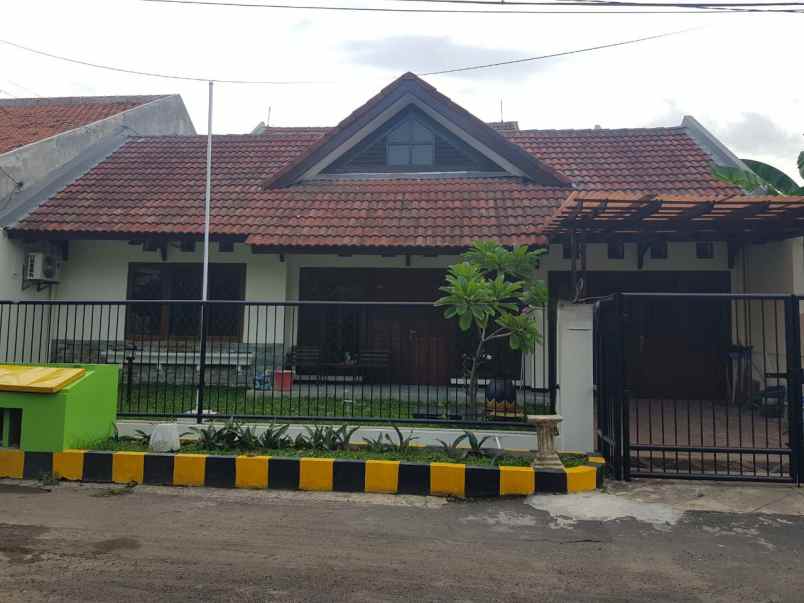 dijual rumah medokan asri timur dekat kampus upn merr