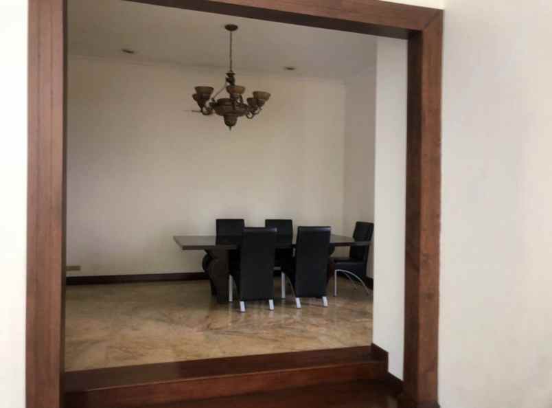 dijual rumah menteri rasuna said