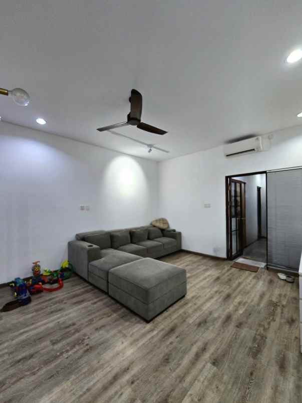 dijual rumah metland cakung