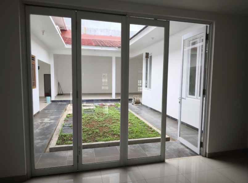 dijual rumah mewah di kawasan bintaro jakarta selatan