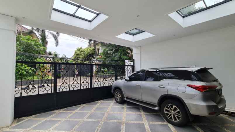 dijual rumah mewah siap huni lokasi sebrang citos