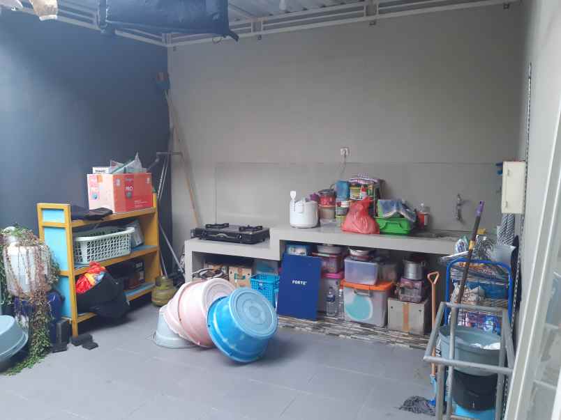 dijual rumah minimalis di kebonsari jl teuku umar