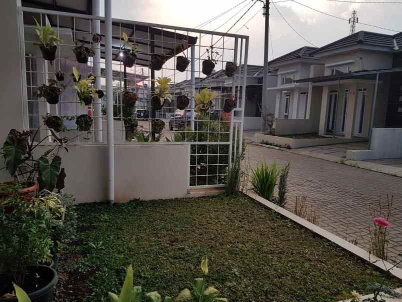 dijual rumah minimalis di nanjung margaasih bandung