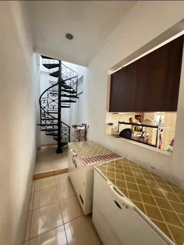 dijual rumah modernland tangerang