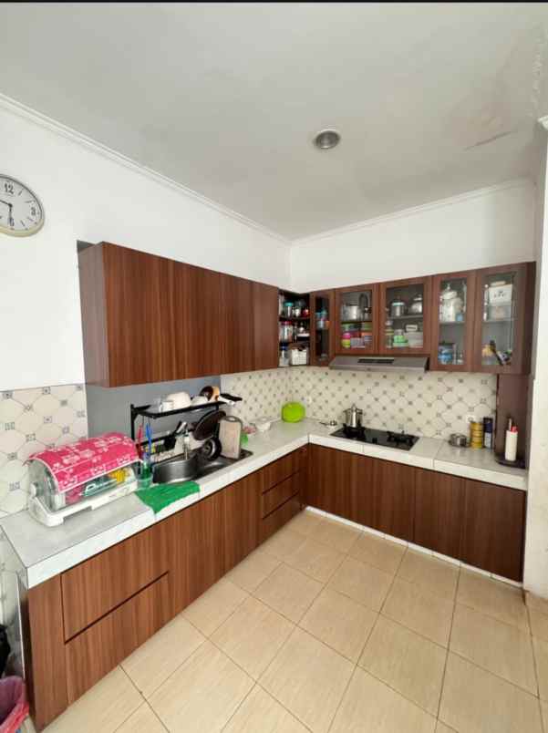 dijual rumah modernland tangerang