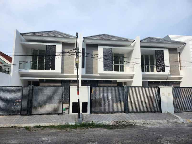 dijual rumah pantai mentari