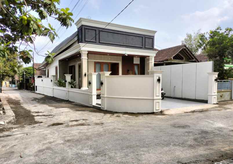 dijual rumah pasar jangkang