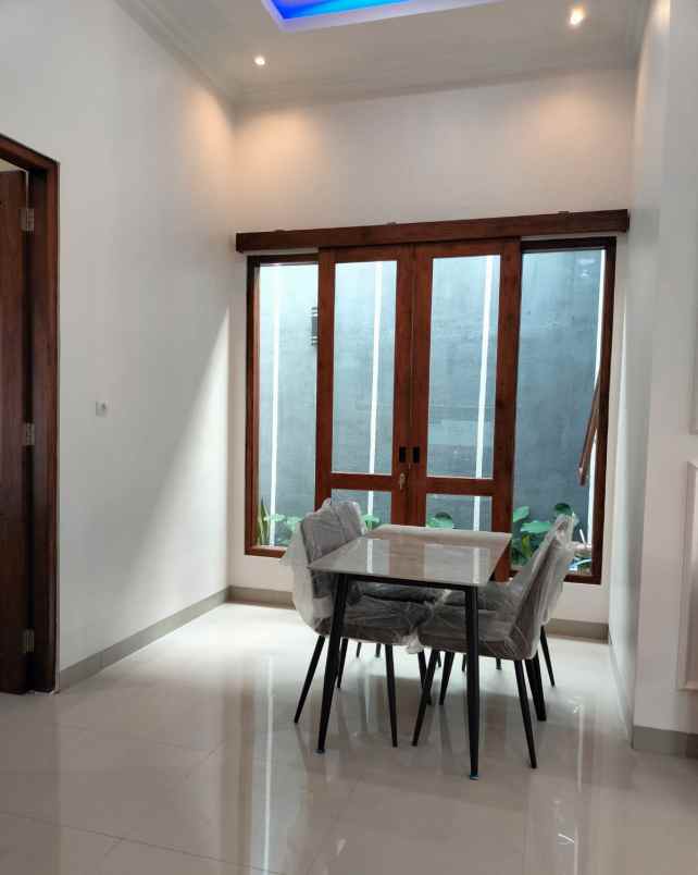 dijual rumah pasar jangkang
