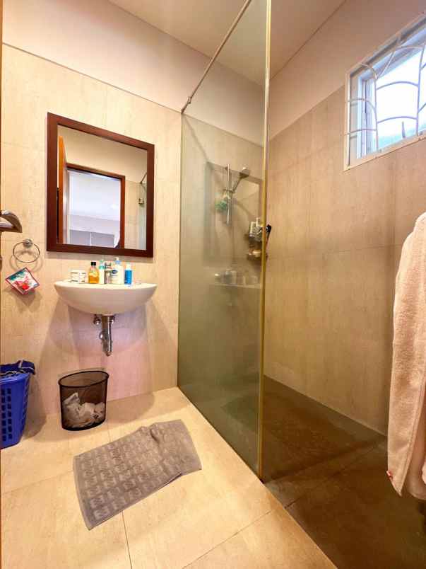 dijual rumah pasar minggu