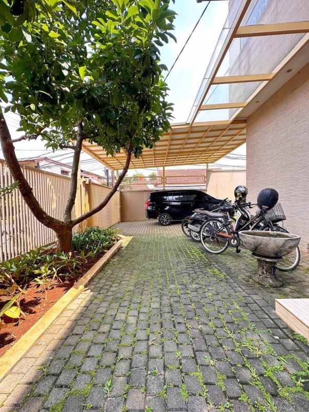 dijual rumah pasar minggu