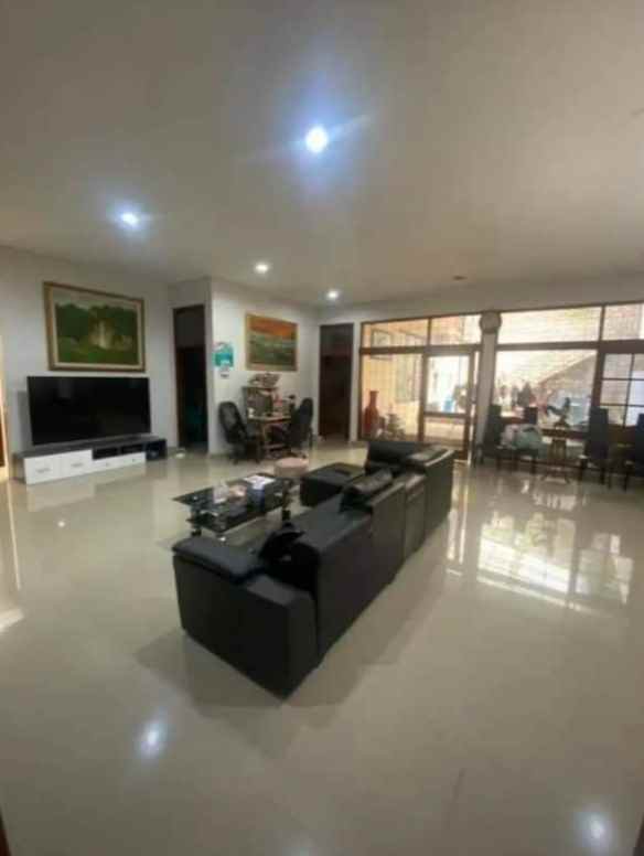 dijual rumah pasteur