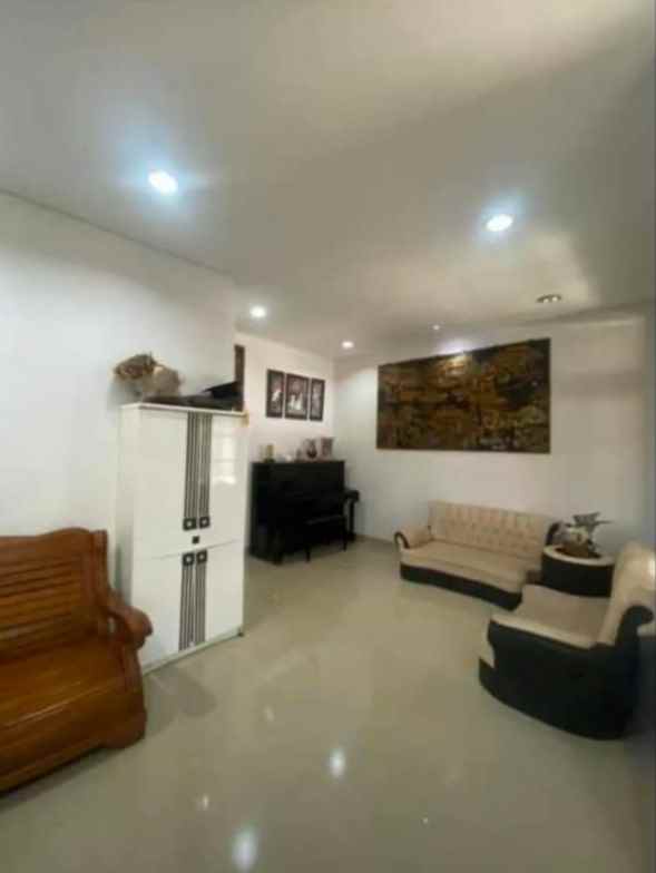 dijual rumah pasteur