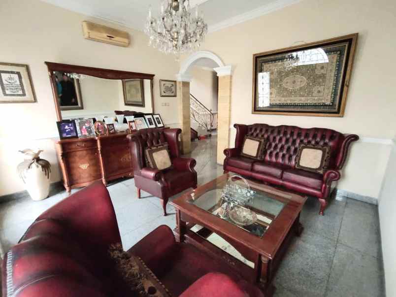 dijual rumah pejompongan baru