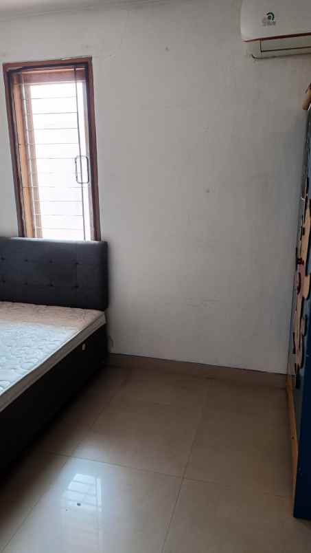 dijual rumah pelepah indah kelapa