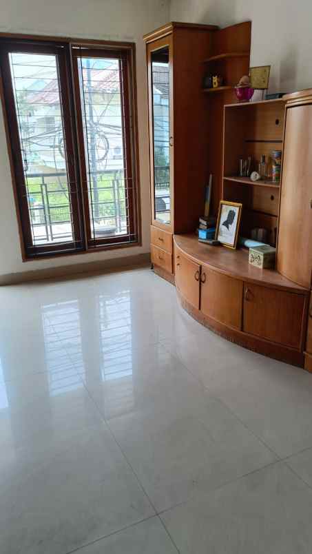 dijual rumah pelepah indah kelapa