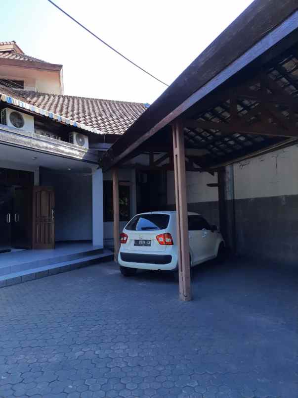 dijual rumah perak