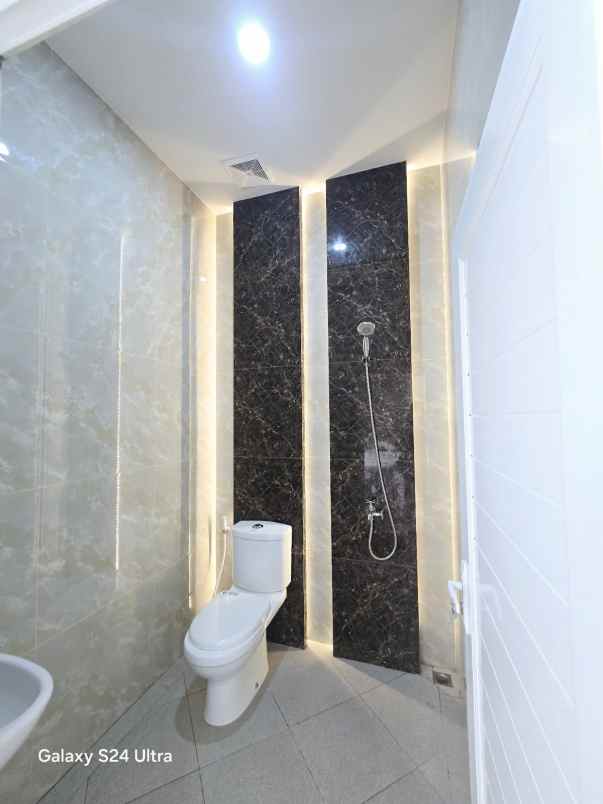 dijual rumah permata harapan baru bekasi b0721