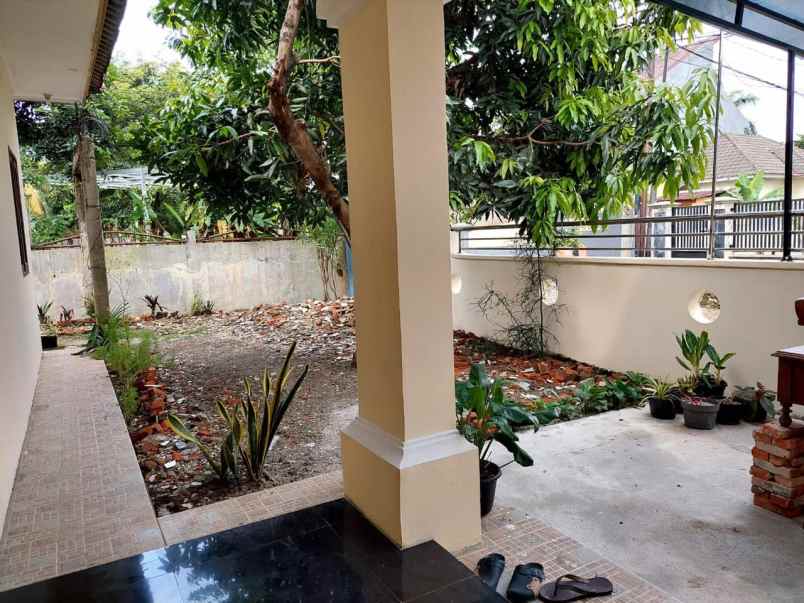 dijual rumah persada depok