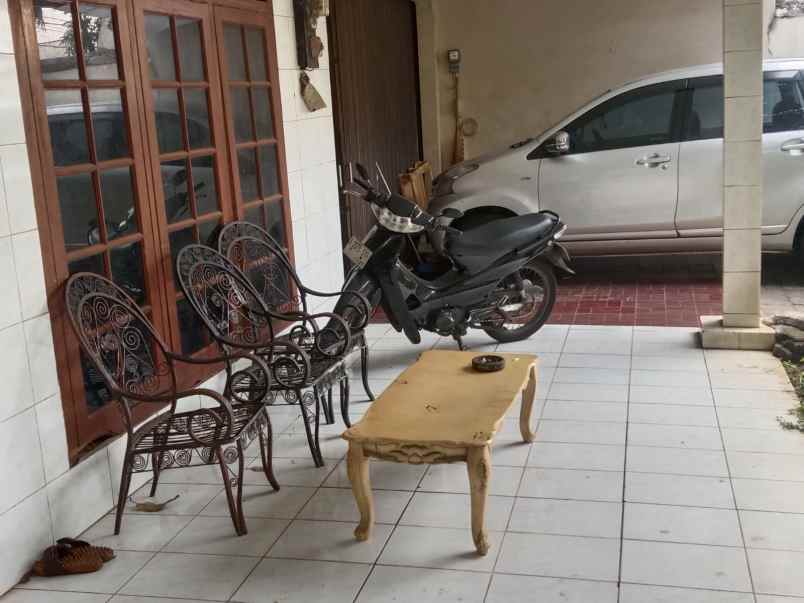 dijual rumah pertukangaan utara