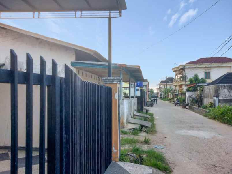 dijual rumah perumahan azhar blok a3 no