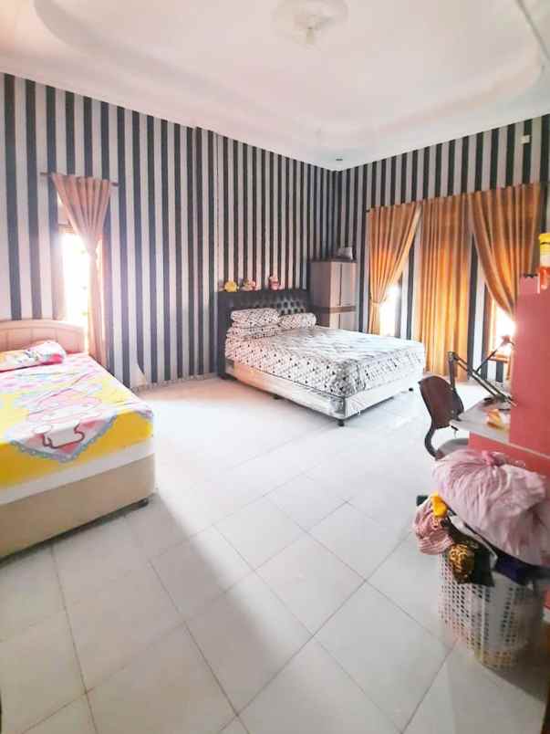 dijual rumah perumahan azhar blok a3 no