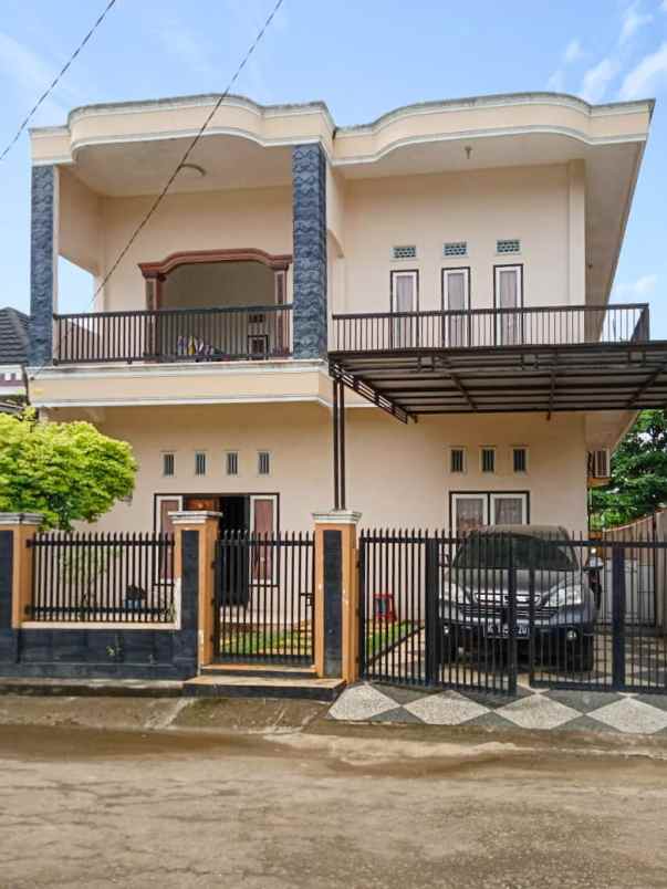 dijual rumah perumahan azhar blok a3 no