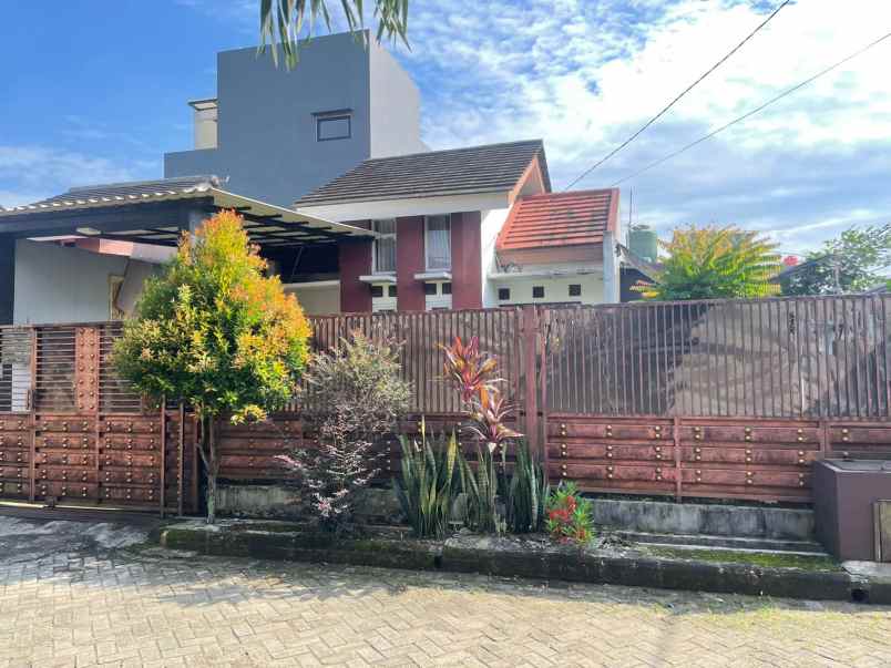 dijual rumah perumahan curug residence