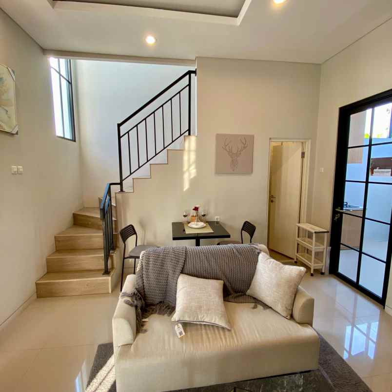 dijual rumah perumahan denaila park