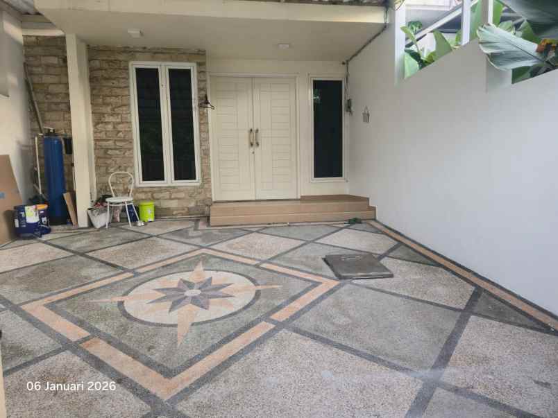 dijual rumah perumahan gayung kebonsari