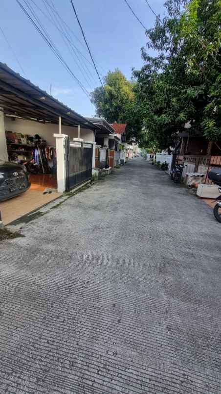 dijual rumah perumahan tegal perintis