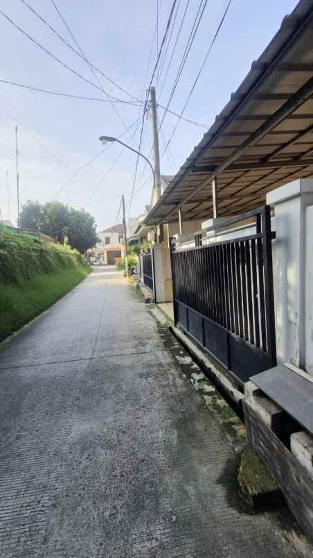 dijual rumah perumahan tegal perintis