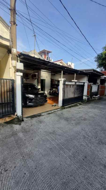 dijual rumah perumahan tegal perintis