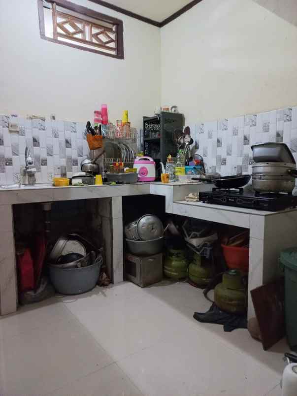 dijual rumah perumnas 1