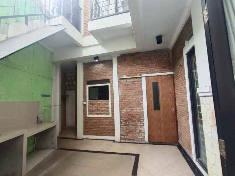dijual rumah pisangan ciputat timur