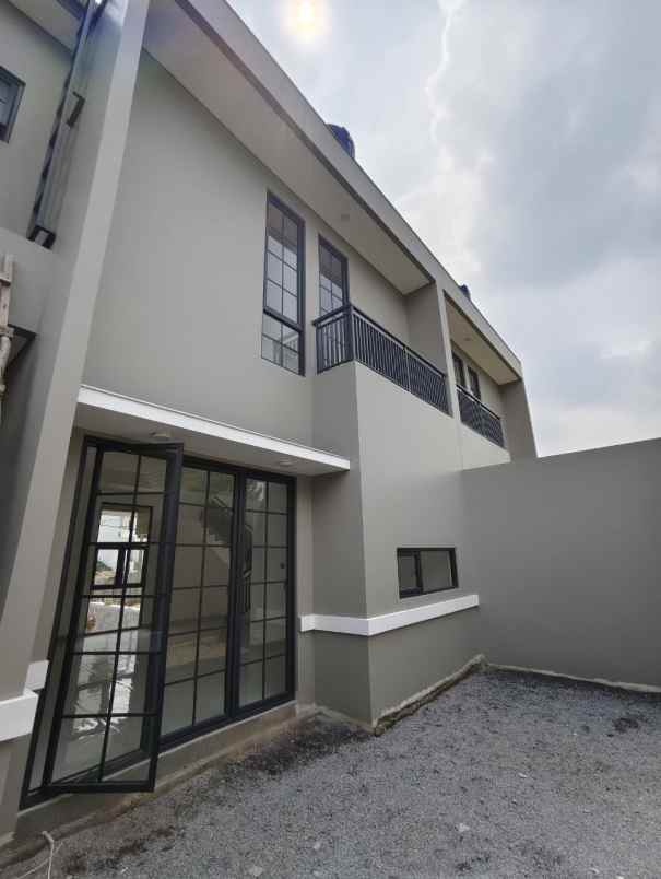 dijual rumah pondok hijau