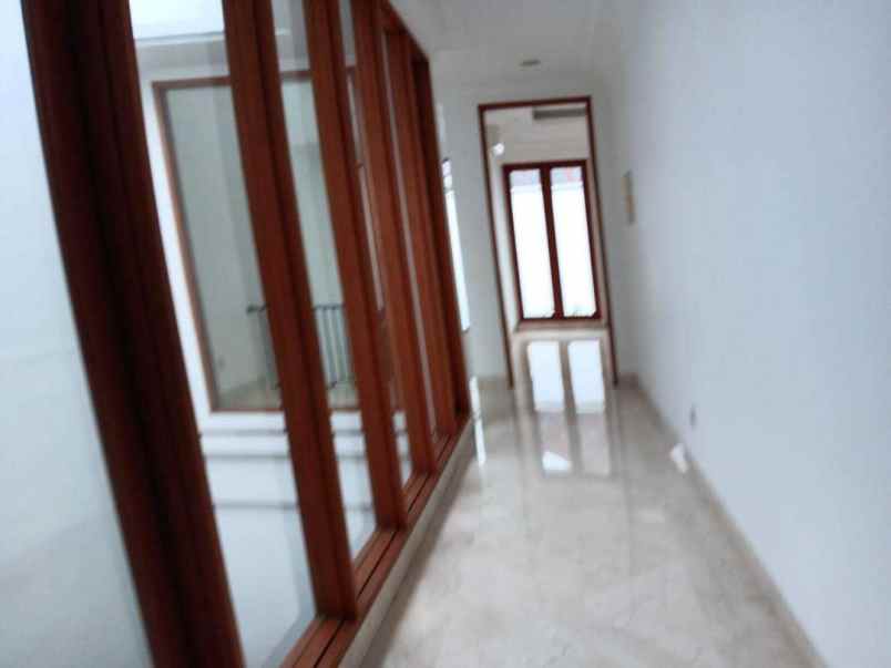 dijual rumah pondok indah