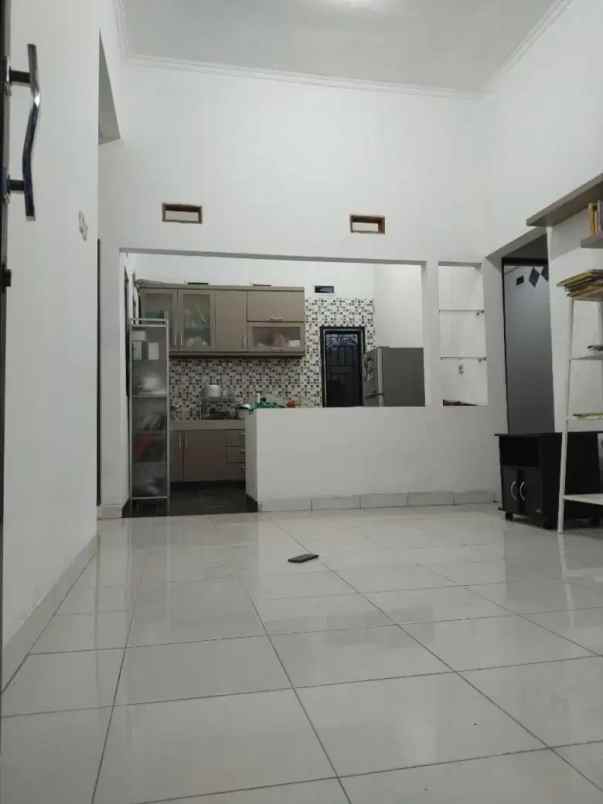 dijual rumah pondok kacang barat