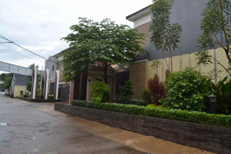 dijual rumah pondok melati bekasi