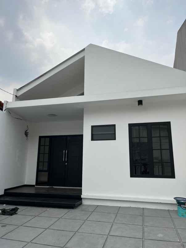 dijual rumah pondok pinang kebayoran