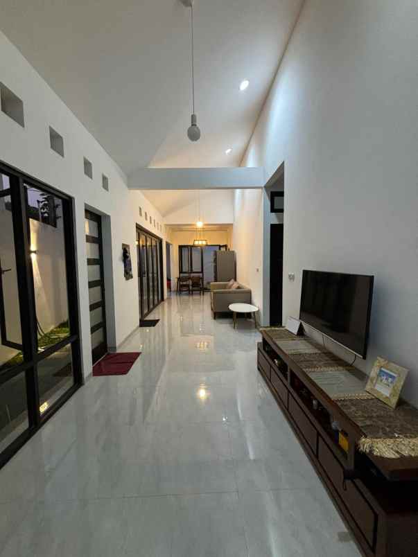 dijual rumah pondok pinang kebayoran