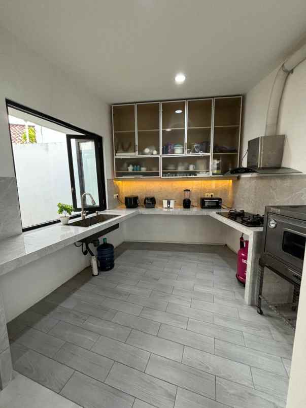 dijual rumah pondok pinang kebayoran