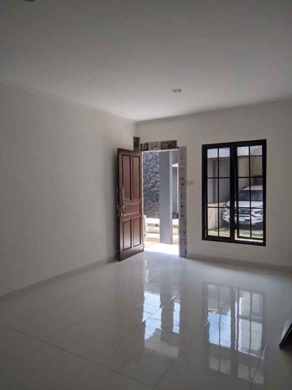 dijual rumah pondok pucung